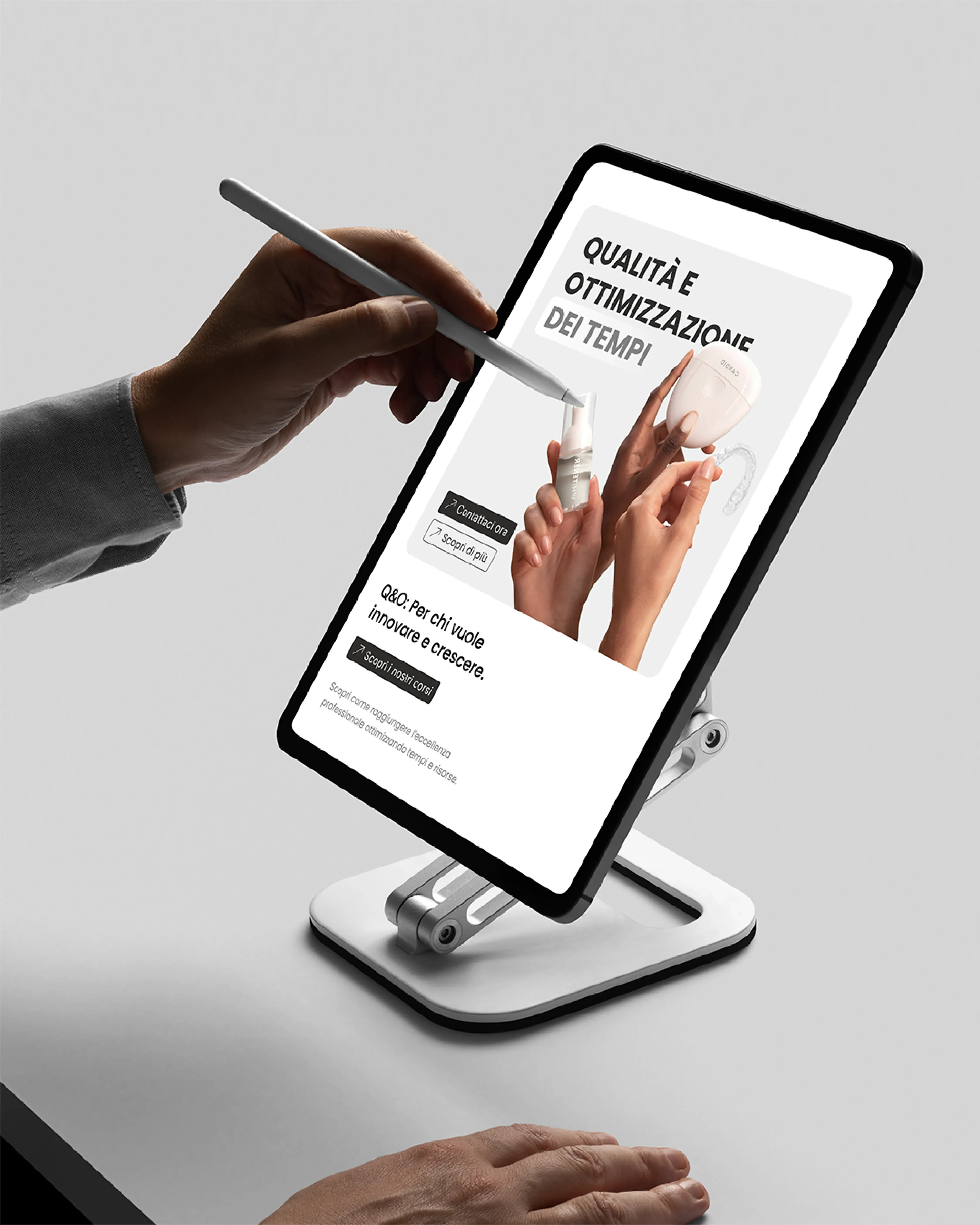 Design UI/UX per landing page ad alta conversione con layout ottimizzato per contatti e preventivi